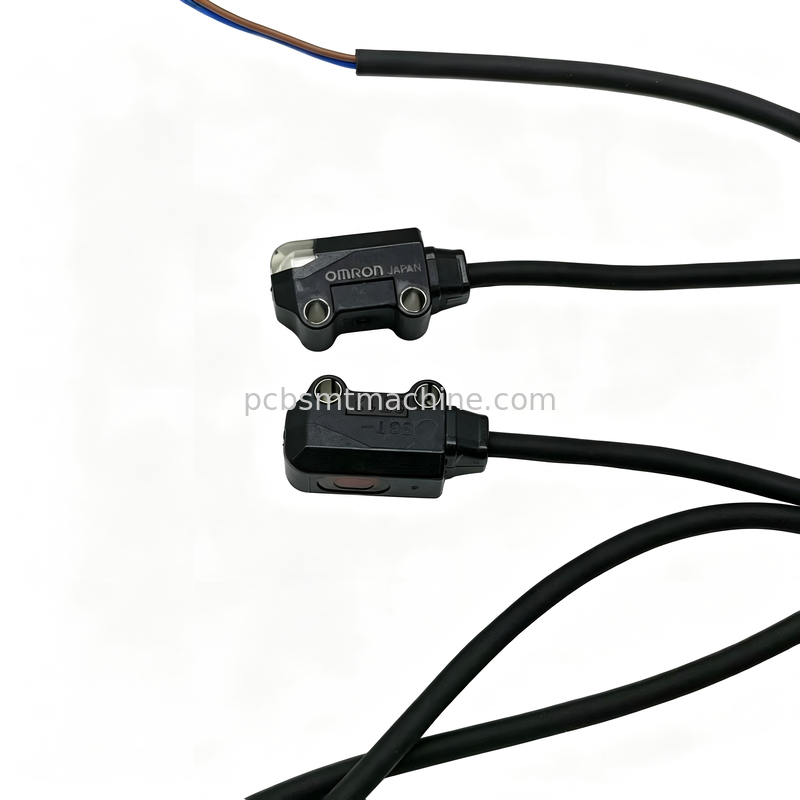 Sensore fotoelettrico OMRON E3T-ST12 originale con rilevamento del fascio attraverso alloggiamento IP67 e distanza di rilevamento di 1000 mm